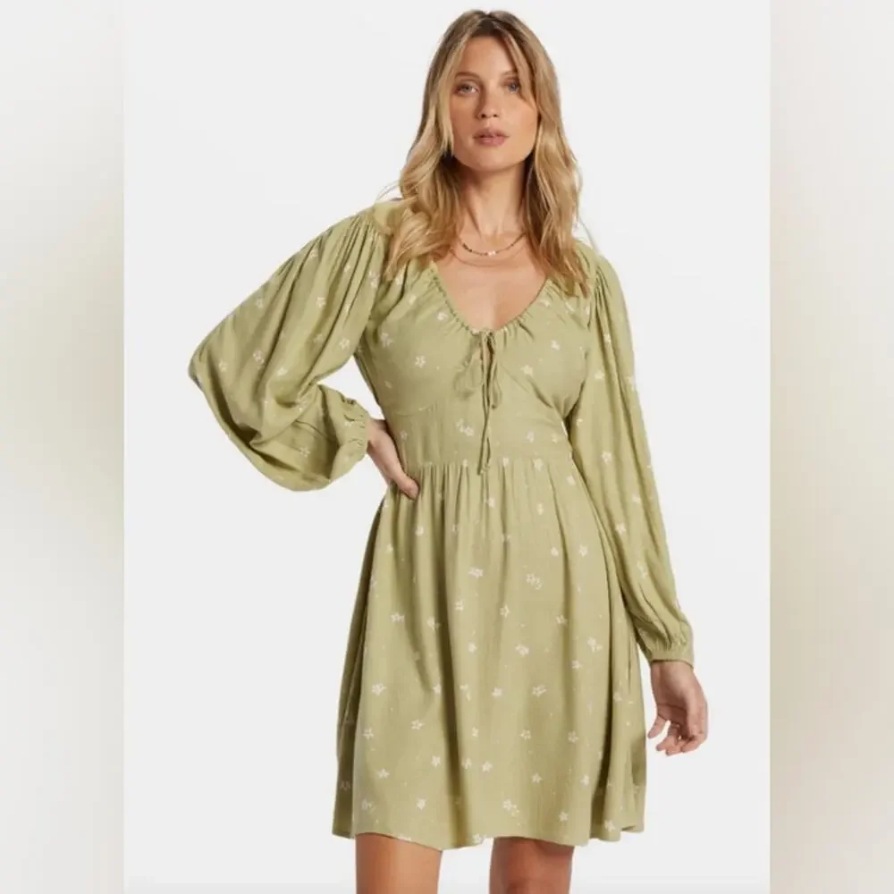 Billlabong Sol Love Floral Mini NWT - Picture 3 of 12